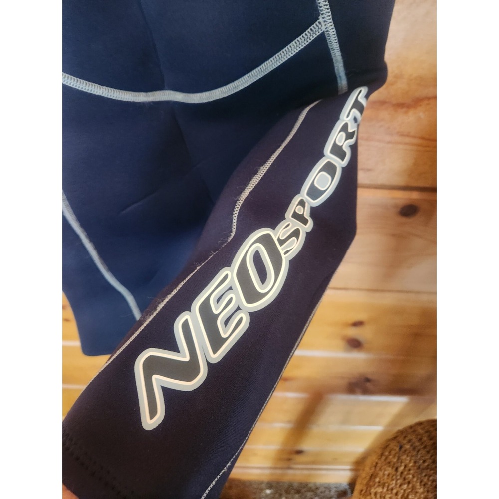 Neosport Women's Neoprene Wetsuit Size 4 - Picture 3 of 7